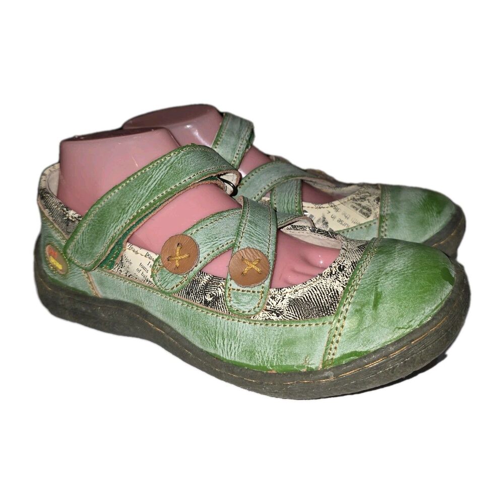 TMA EYES Sz 8.5 Distressed Green Leather Button Criss Cross Strap Loafers Shoes